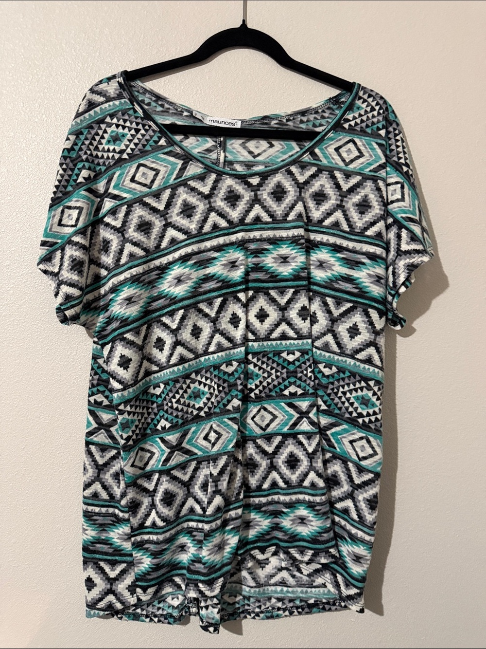 Maurices Short Sleeve Geometric Print Top in Teal, Black & White